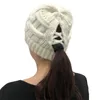 Beanie/Skull Caps Women Dames Hoeden en Winter Warm Warm Elastische gebreide Beanie Hat Cap Back Open Kruis met Braid Hole Volwassen Skullies Beanies PR