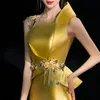2023 Elegante Gold Pailled Mermaid Prom Kleider Ein Schulterhalsseite Splites Abendkleider Satin Sweep Zug Spezielle Anlässe formelles Kleid