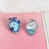 Biżuteria Ocean Fala I Wieloryb Pin Blue Heart Lapel Pins Anatomiczny Emalia Emalia Pin Serce Odznaki