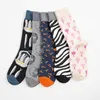 Nouveauté Drôle Hommes Graphique Chaussettes Zèbre Rayures Peigné Coton Peinture À L'huile Creative Japonais Harajuku Mode Long Crew Shark Chaussette X0710