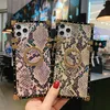 Kwadratowe pudełko Zwierząt Snake Skóra Soft TPU Pnia Szafy Unikalne Kobiety Girls Lady Case Pierścień Stojak na iPhone 12 11 Pro XR XS Max X 8 Samsung S20 FE S21 Ultra A12 A32 4G 5G A42 A52 A72