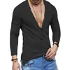 T-shirt elegante da uomo a V profonda traspirante tinta unita T-shirt attillata slim fit per uomo moda estate pantaloni a vita bassa streetwear top t-shirt