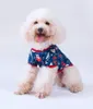小さな犬と猫のための8色の犬のアパレルのクリスマスのシャツを印刷するペット服サンタ衣装ペットシャツ通気性綿の子犬服A86