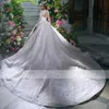 High Neck Button Bröllopsklänningar Fullständig ärm applikationer Brudklänningar Chapel Train Tier Tulle Vestido de Novia
