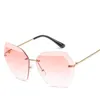 Retro Fashion Vintage Rimless Sunglasses pour femmes Designer de marque Hexagon surdimension