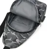 Mäns Camouflage Bröstväska USB Vattentät Axel Crossbody Motorcykel Koreansk Casual Small Väskor Man