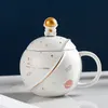 400 ml przestrzeni kubek ceramiczny z łyżką pokrywą śliczne astronauta kubki księżyc lądowania kubek wody mleka kawy drinkware 220311