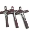 Crucifix en bois fait à la main pur Christ souffrant icône icône prière religieuse main tenant pendentif croix
