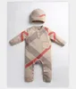 Höst-vinter Babystickningsbyxor med hattar Spädbarn Pojkar Flickor Rutiga långärmade Jumpsuits Småbarn Nyfödda Onesies Barn Romper