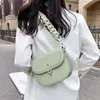 크로스 바디 꼰 어깨 스트랩 디자인 작은 PU 가죽 새들 크로스 바디 가방 여성 2021 여행 핸드백