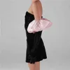 Kvinnor Elegant Puff Sleeve Handskar A-Line Dress Sexig Stropplös Off Shoulder Slim Club Dress Lady Velvet Black Fashion Party Dress Y1204
