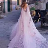 花嫁の紫のドレス