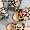 Femmes pantoufles léopard diapositives plage tongs plat décontracté sans lacet extérieur grande taille 36-41 Zapatos De Mujer 210619