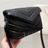 Designers Cosmétique Sacs Cas Sac À Main Sac À Main Épaule Bandoulière Portefeuille Fourre-Tout Lettres Plaine Intérieur Poche À Fermeture À Glissière En Cuir Moraillon Enveloppe Sac À Dos Femmes Luxurys Sac