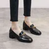 Klänningskor 2022 College Style Casual Små Leather Shoes Metal Buckle High Heels Women Chunky Heeled Sandals 220311