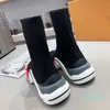 Women Luxury Designer Sneaker Letterned Socks Martin Boots Platform Non Slip Lady Winter Booties بحجم 35-40