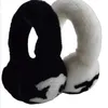 Hüte Schals Sets Ohrmuffs Winter Ohrschützer weibliche Kaninchen Samt Ohrschützer klassische Marke Ohrmuffs Mode warme Plüsch Ohrscherner