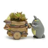 Cartone animato Carrello Totoro Vaso di fiori Resina Arti e mestieri Contenitore per piante verdi Luogo desktop Adorna Articolo di arredamento per giardinaggio domestico Y5545520