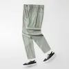 Męskie spodnie Wiosna Lato Zielona Solidna Kolor Mody Bawełniana Kieszeń Aplikacja Pełna długość Spodnie robocze Pantalon 210715
