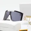 클래식 선글라스 남성 패션 선글라스 디자이너 여성 원피스 렌즈 고글 트렌드 컬러 대형 주행 안경 스펙터클 프레임 통합 태양 안경