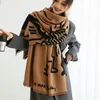 스카프 럭셔리 겨울 캐시미어 스카프 여성 두꺼운 담요 Neckerchief Shawls 및 랩 러블리 Hijab 숙녀 긴 Echarpe Pashmina Bufanda