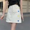 Noir Gothique Amour Brodé Mini Jupes Mode Coréenne Harajuku Punk Taille Haute Denim Jupe Femmes Vintage D'été Jeans Jupe 210619
