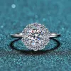 Anziw 925 Sterling Silver Moissanite Diamond 1.0ct Exquisite Halo Engagement Pierścionek dla kobiet Prezenty biżuterii
