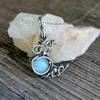 Pendanthalsband Crystal Moon Necklace Moonstone Charm Chain för kvinnlig kvinna Party Wedding Boho Jewelry237L