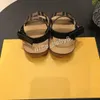 子供フラットサンダル 2021 夏の子供ファッションソフトスリッパベビーガールズボーイズ本革靴幼児ブランドスライド
