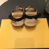 Sandali piatti per bambini 2021 Estate Bambini Moda Pantofole morbide Neonate Ragazzi Scarpe in vera pelle Scivoli di marca per bambini