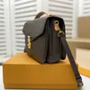 Luxurys Designers çanta gerçek deri çapraz çantası moda tek omuz çanta kadın çanta klasik mektup çanta toptan