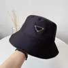 Chapéu de designer com impressão de letras clássicas, balde de pescador, chapéus de verão, bola de sol, quatro cores