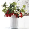 Couronnes de fleurs décoratives artificielles fraise mûrier fausse fleur pour la décoration de jardin à la maison accessoires d'arrangement floral