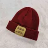 2021 New Fashion Trend Letter Label Thicken Winter Warm Knit Hat for Woman Man Red Grey White Black Red Winter Hats Warm Cap Y21111