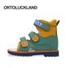 Ortoluckland mode jongens lederen sandalen zomer baby orthopedische schoenen voor kinderen peuter tiener flatfoot schoeisel 2 jaar oud 210306