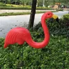 Kostenloses Nippen von 1 Paar Kunststoff-Flamingo-Garten- und Hofdekoration und Rasenkunst-Ornament, Hochzeitszeremonie-Dekoration, T200117