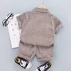夏1年生まれたばかりの赤ちゃん男の子衣装セット紳士シャツショートパンツの幼児男の子のベビー服幼児赤ちゃんの上着セットG1023