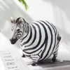 Nordic Ins Fat Zebra Resin Animal Figurines Ornaments Modell Skrivbord Dekor Heminredning Tillbehör Modernt rum 211108