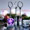 Anpassad PO -par Family Souvenir Gift Laser Carve Crystal Keychain PO Colorful LED Light Key Chain Sleutelhanger Chaveiros G1109393