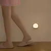 Xiaomi Mijia Yeelight LED luz nocturna infrarroja magnética con ganchos Sensor de movimiento del cuerpo remoto para Xiaomi Smart Home carga USB