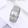 Armbandsur Trenden är full av stjärnspäckade lyxiga kvinnors klockor Letter V Diamond-Errusted Square Steel Strap Fashion B281E