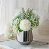 Ghirlande di fiori decorativi artificiali con vaso di vetro Matrimonio Ufficio Decorazioni per la casa Fiore di seta Accessori da tavola di alta qualità Soggiorno Dicembre