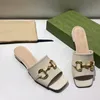 Kvinnors slider Sandaler Designer Mules Double Metal Leather med Summer Flats Beach Sandal Strap Slippers Flip-Flops med Box No374