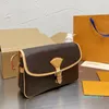 مصمم - المرأة حقيبة crossbody القديمة السرج السرج أكياس ممرضة الكتف الكلاسيكية حرف نمط حقائب اليد