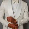 Kwiatowy wzór Kwiatowy Groom Tuxedos Szal Satin Lapel Mężczyźni Garnitury 2 Sztuk Mężczyzna Moda Kurtka z Spodnie Najnowsze Design 2021 x0909 \ t