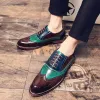 British Designer Färgglada Mix Pointed Brogue Läder Skor Flat för Män 2021 Klänning Formell Bröllop Prom Oxford Zapatos Hombre