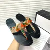 2021 Projektant skórzany pantofel z zamkiem Klamra Moda Kobiety Princetown Ladies Casual Beach Mieszkania Nowe kapcie Flip Flops 35-46