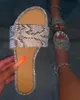 Sandales d'été plates avec strass léopard pour femmes, pantoufles, chaussures de luxe à bout rond, scintillantes, 2021