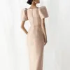Elegant kort Puffy Sleeve Vintage Dress Kvinnors Solid Sexig Club Slim Folds Midi Women Street Costume Party Vestidos 210525