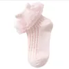 Neue Sommer Baby Mädchen Kinder Mesh Socken Mode Spitze Rüschen Rüschen Blume Baumwolle Kurze Socke Atmungsaktive Prinzessin Baby Mädchen Socken